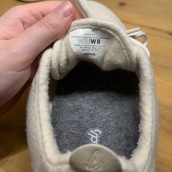 Womens Size 8 Allbirds Wool Runners in Natural White - Picture 2 of 6